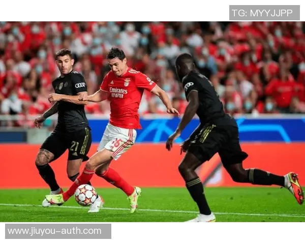 本菲卡逆转里昂精彩瞬间回顾欧冠赛场激情四溢