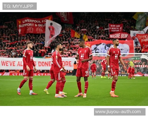 英超焦点战巴萨与利物浦握手言和赛后点评引发热议