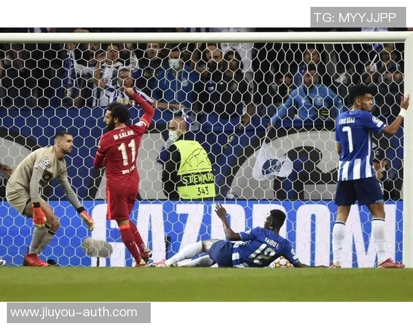 波尔图逆转利物浦夺国王杯胜利补时绝杀点燃全场激情