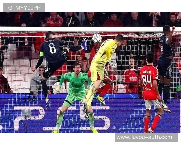 本菲卡友谊赛逆转里昂精彩瞬间回顾全场热情沸腾