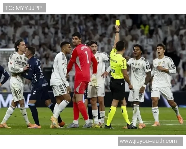 英超激战:皇马3-0拜仁帽子戏法引发争议判罚全场沸腾 英超激战:皇马3-0拜仁帽子戏法引发争议判罚全场沸腾